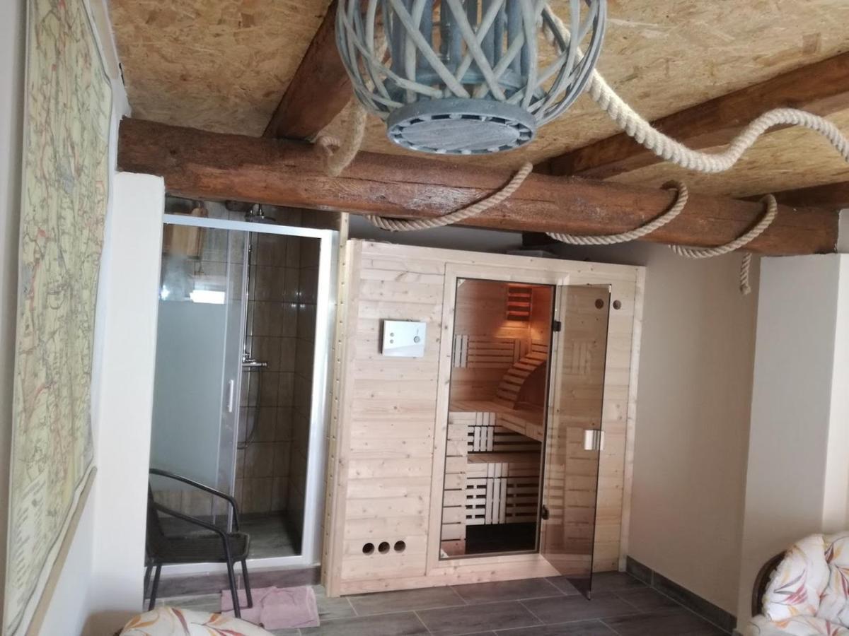 Gospodarstwo Agroturystyczne Z Basenem & Spa I Alpakami Elk Exterior photo